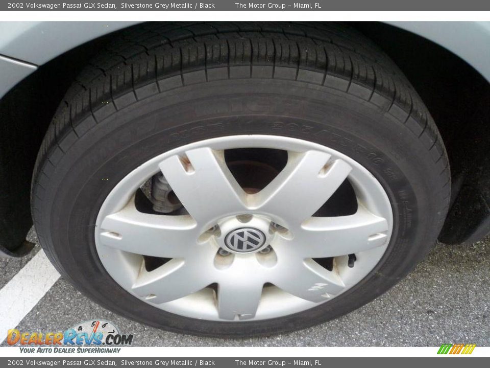 2002 Volkswagen Passat GLX Sedan Silverstone Grey Metallic / Black Photo #36