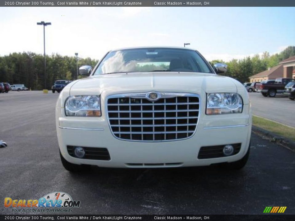 2010 Chrysler 300 Touring Cool Vanilla White / Dark Khaki/Light Graystone Photo #2
