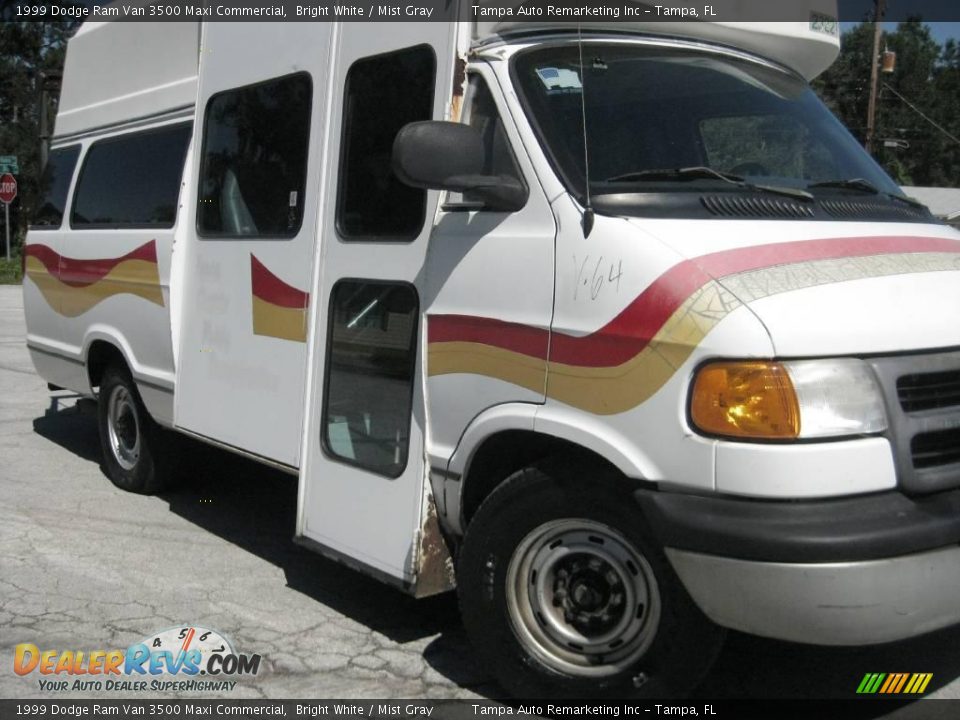 1999 Dodge Ram Van 3500 Maxi Commercial Bright White / Mist Gray Photo #3