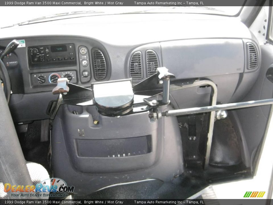 1999 Dodge Ram Van 3500 Maxi Commercial Bright White / Mist Gray Photo #29