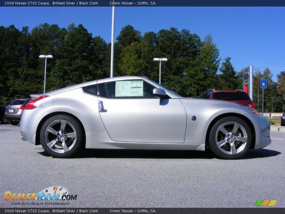 2009 Nissan 370Z Coupe Brilliant Silver / Black Cloth Photo #5