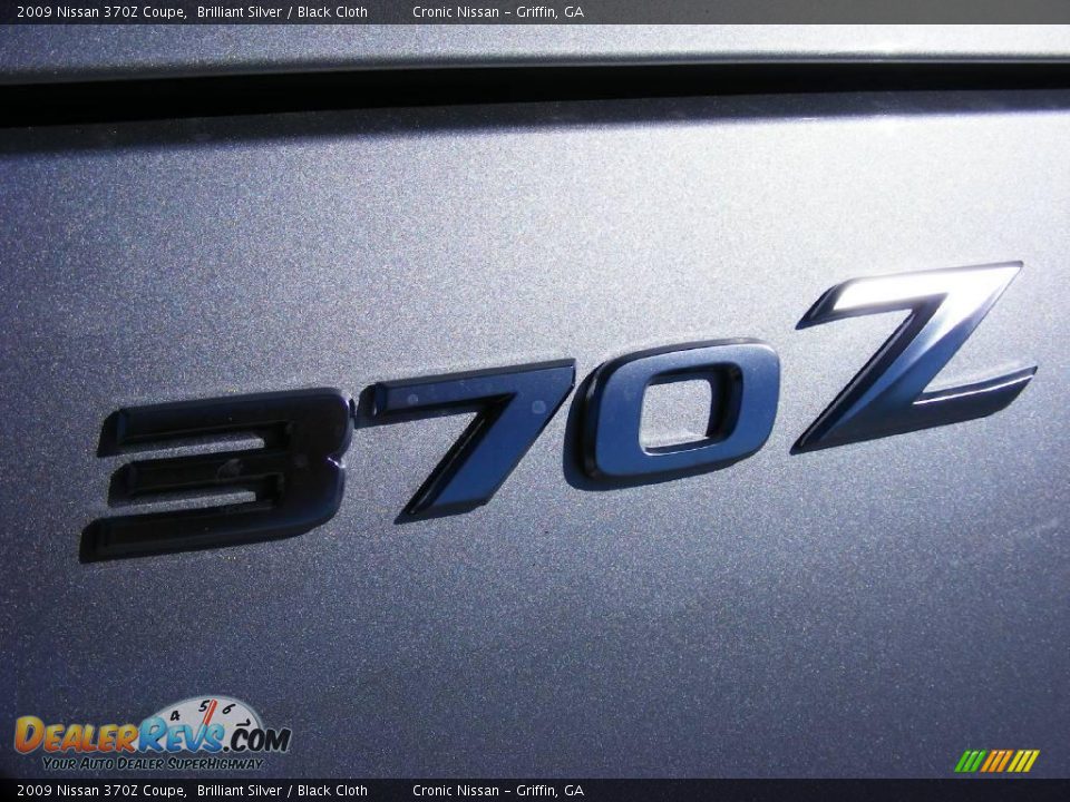2009 Nissan 370Z Coupe Brilliant Silver / Black Cloth Photo #10