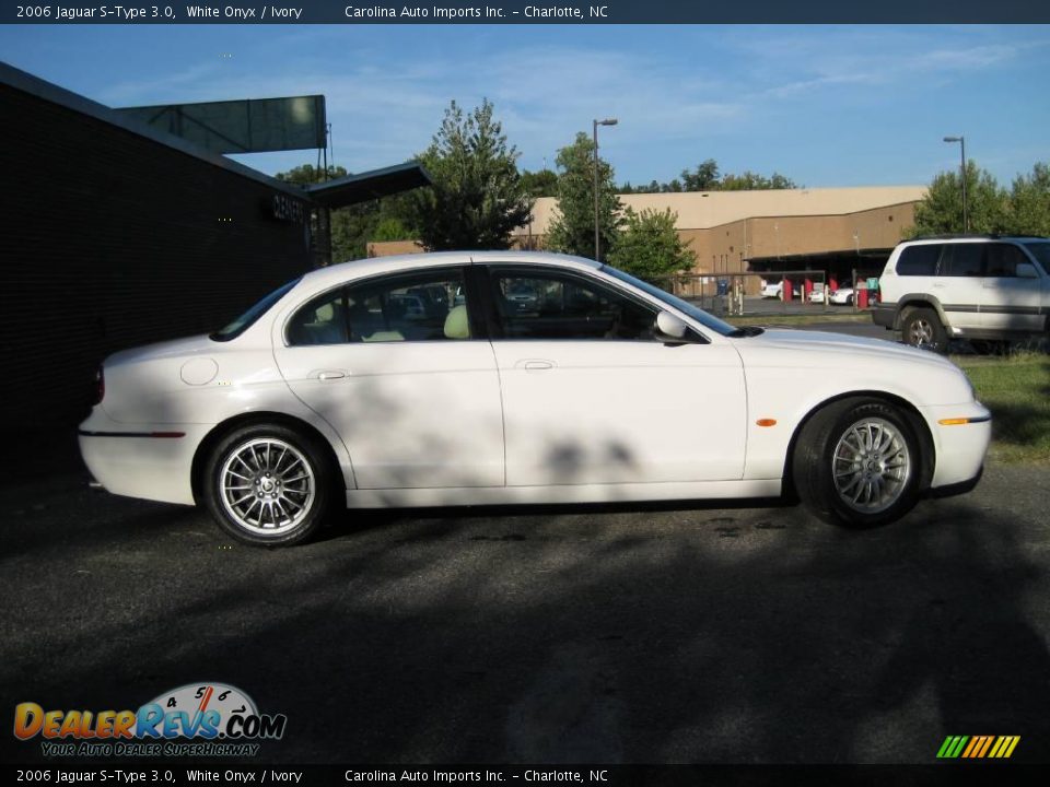 2006 Jaguar S-Type 3.0 White Onyx / Ivory Photo #9