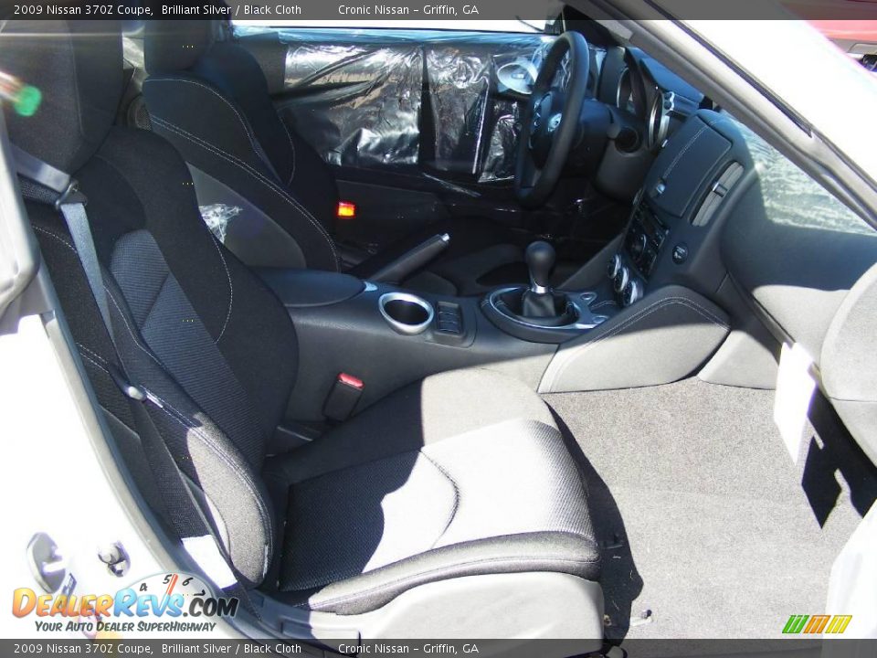 2009 Nissan 370Z Coupe Brilliant Silver / Black Cloth Photo #14
