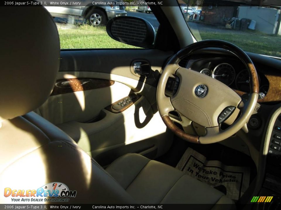 2006 Jaguar S-Type 3.0 White Onyx / Ivory Photo #10