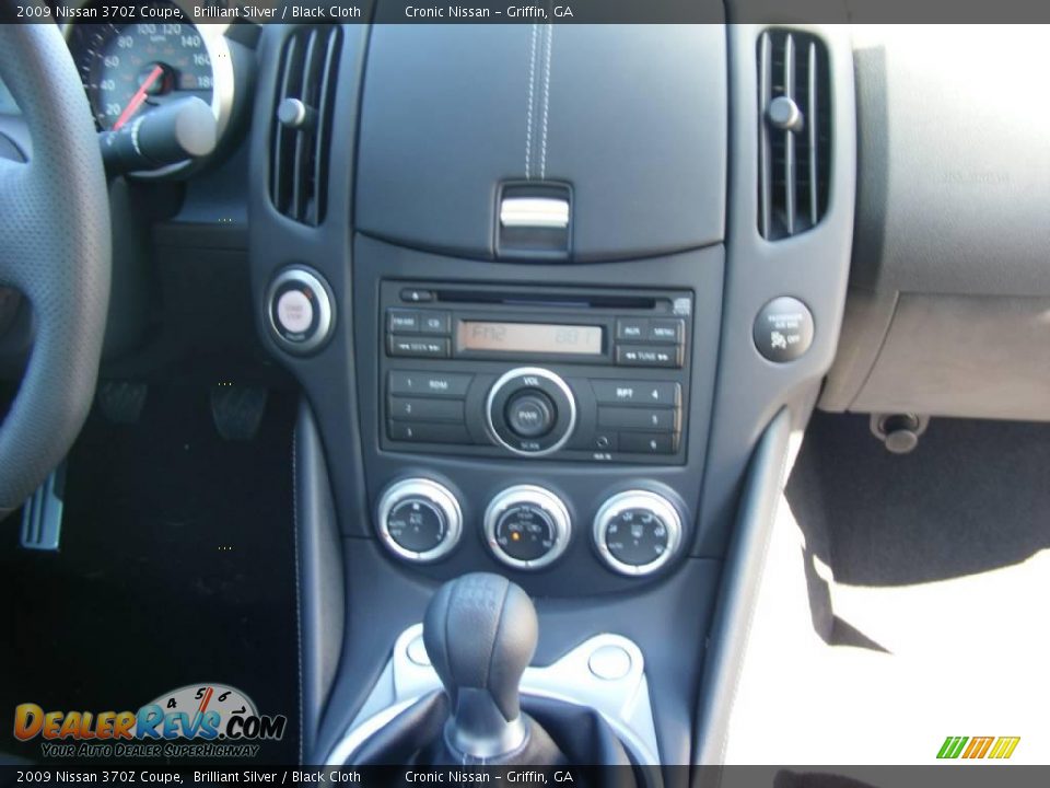 2009 Nissan 370Z Coupe Brilliant Silver / Black Cloth Photo #15