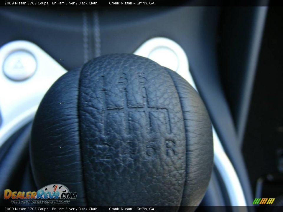 2009 Nissan 370Z Coupe Brilliant Silver / Black Cloth Photo #21