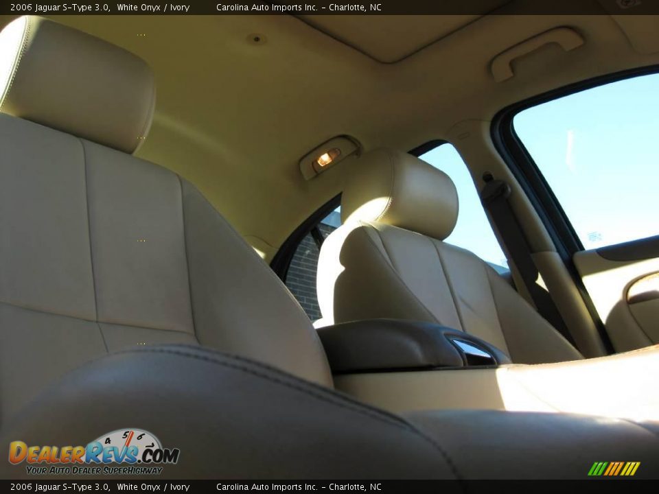 2006 Jaguar S-Type 3.0 White Onyx / Ivory Photo #21