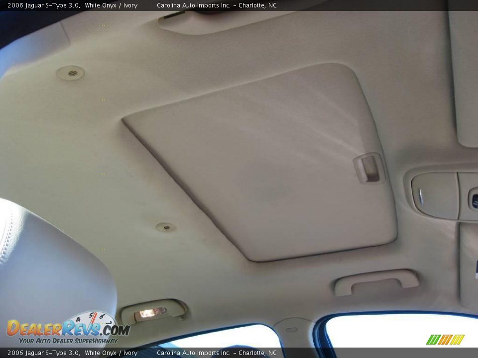 2006 Jaguar S-Type 3.0 White Onyx / Ivory Photo #22