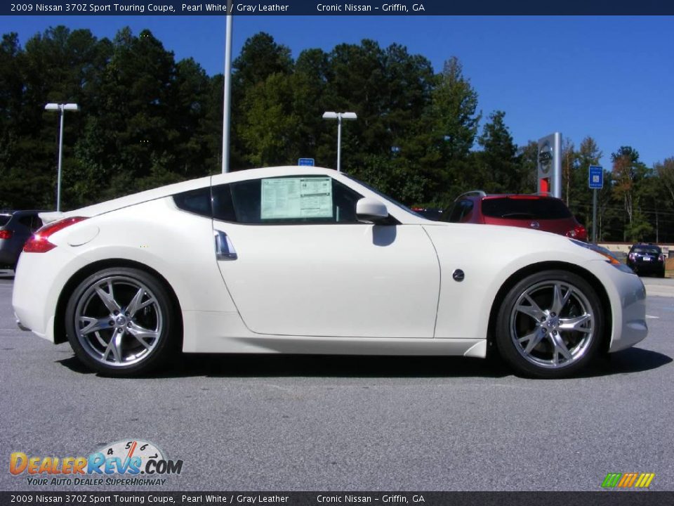2009 Nissan 370Z Sport Touring Coupe Pearl White / Gray Leather Photo #5