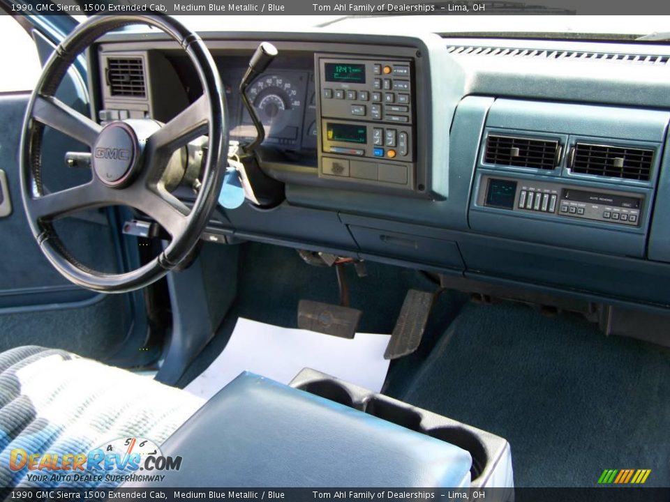 1990 GMC Sierra 1500 Extended Cab Medium Blue Metallic / Blue Photo #10