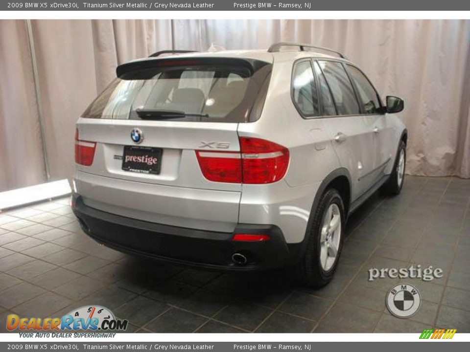 2009 BMW X5 xDrive30i Titanium Silver Metallic / Grey Nevada Leather Photo #2