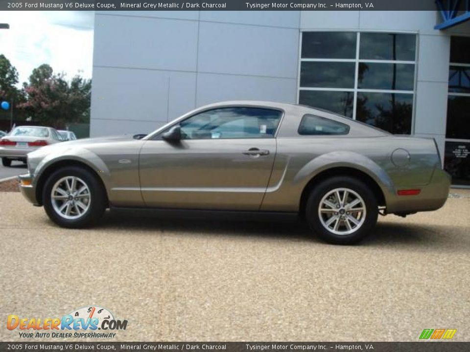 2005 Ford Mustang V6 Deluxe Coupe Mineral Grey Metallic / Dark Charcoal Photo #3