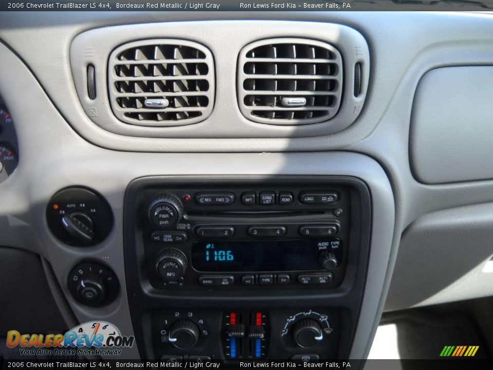 2006 Chevrolet TrailBlazer LS 4x4 Bordeaux Red Metallic / Light Gray Photo #22
