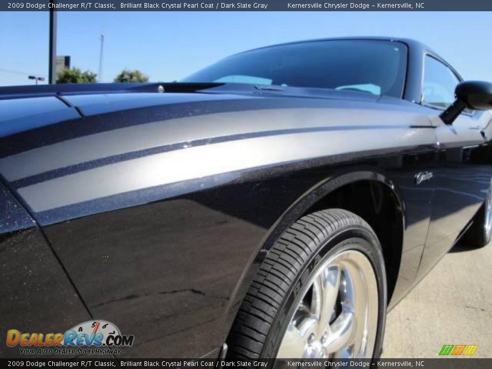 2009 Dodge Challenger R/T Classic Brilliant Black Crystal Pearl Coat / Dark Slate Gray Photo #11