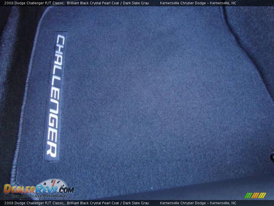 2009 Dodge Challenger R/T Classic Brilliant Black Crystal Pearl Coat / Dark Slate Gray Photo #18