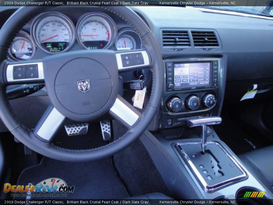 2009 Dodge Challenger R/T Classic Brilliant Black Crystal Pearl Coat / Dark Slate Gray Photo #19