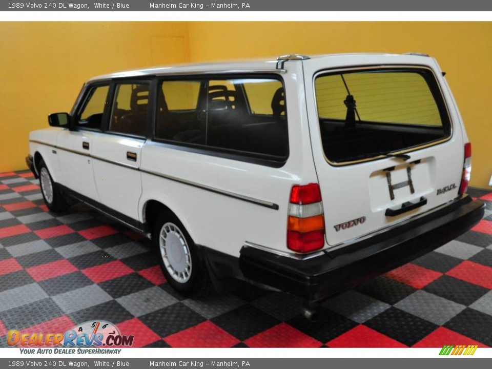 1989 Volvo 240 DL Wagon White / Blue Photo #4