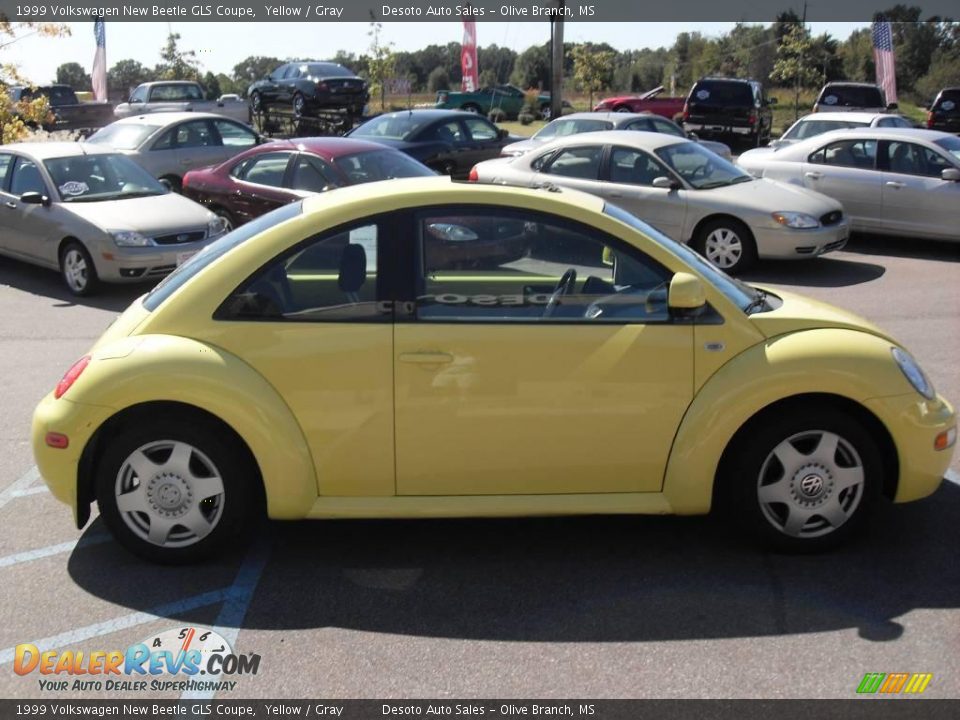 1999 Volkswagen New Beetle GLS Coupe Yellow / Gray Photo #5