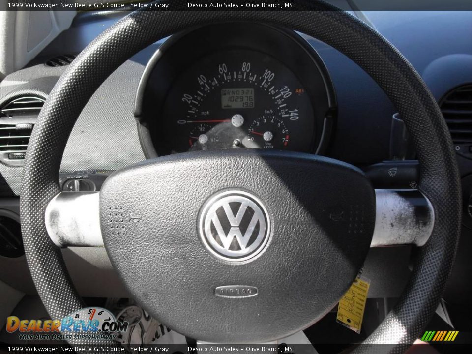 1999 Volkswagen New Beetle GLS Coupe Yellow / Gray Photo #10