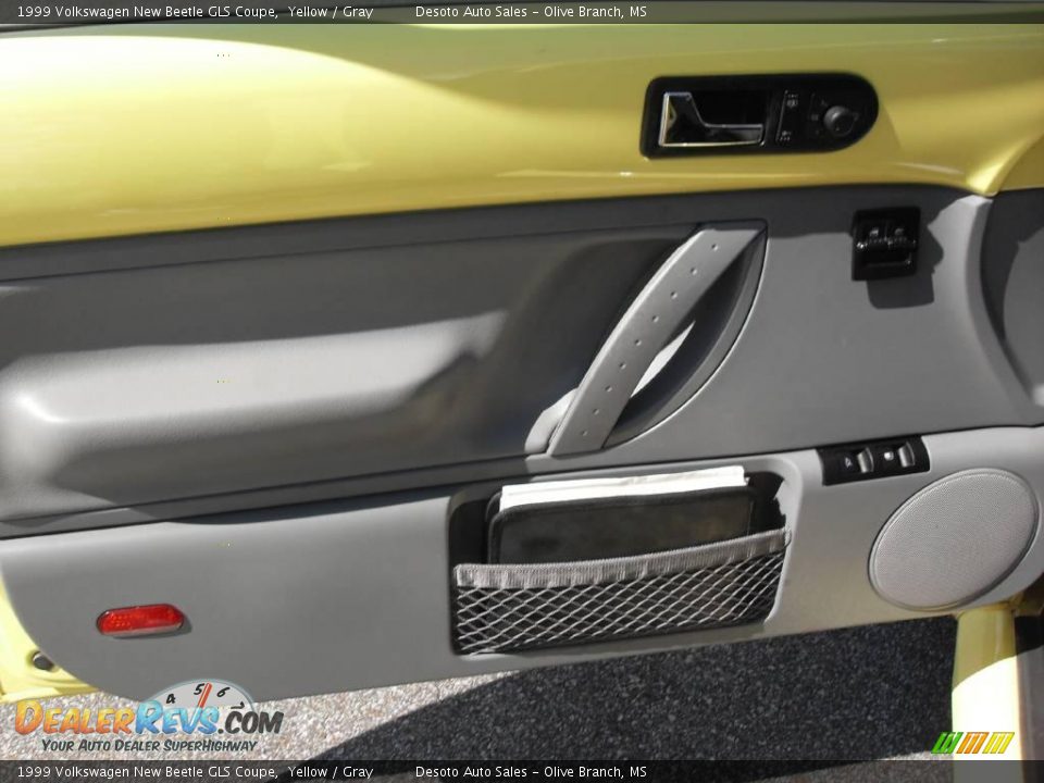 1999 Volkswagen New Beetle GLS Coupe Yellow / Gray Photo #14