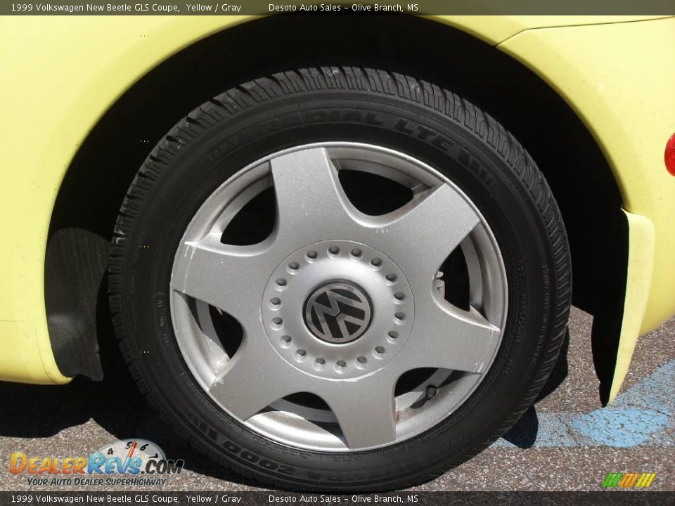 1999 Volkswagen New Beetle GLS Coupe Yellow / Gray Photo #18