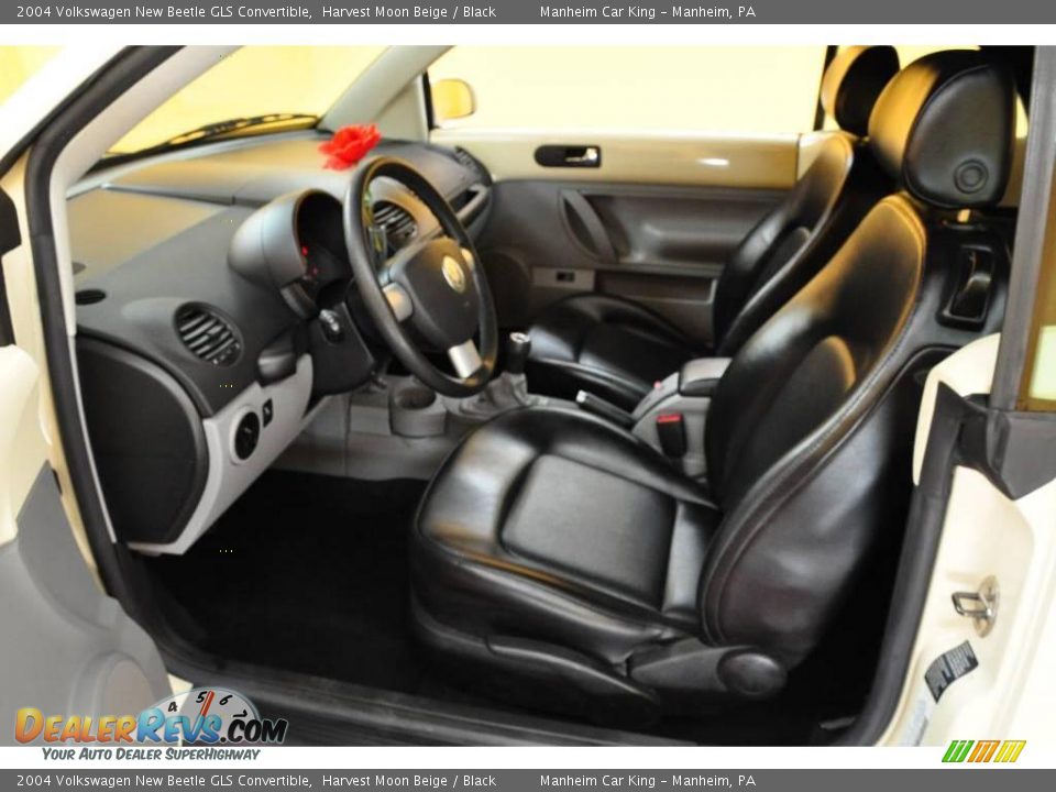 2004 Volkswagen New Beetle GLS Convertible Harvest Moon Beige / Black Photo #13