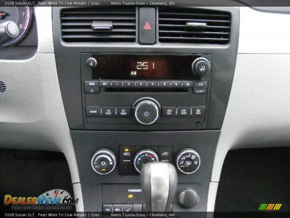 2008 Suzuki XL7 Pearl White Tri Coat Metallic / Grey Photo #18
