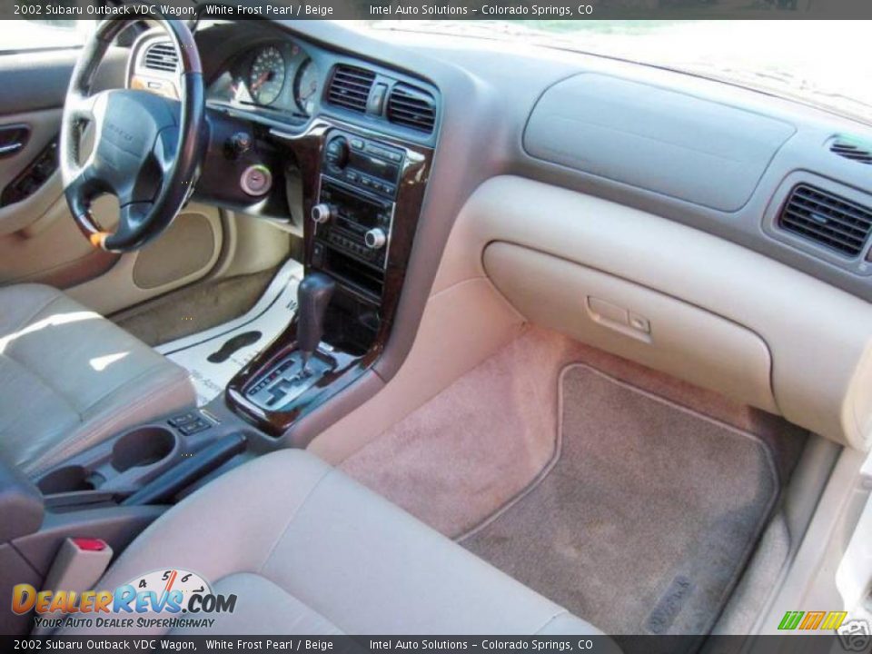 2002 Subaru Outback VDC Wagon White Frost Pearl / Beige Photo #11