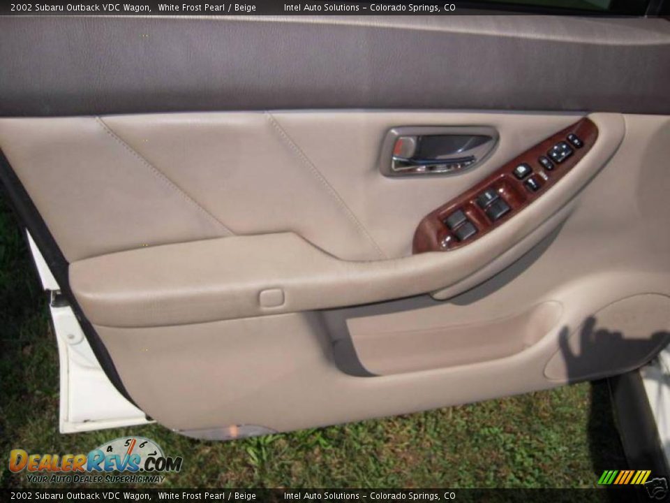 2002 Subaru Outback VDC Wagon White Frost Pearl / Beige Photo #20