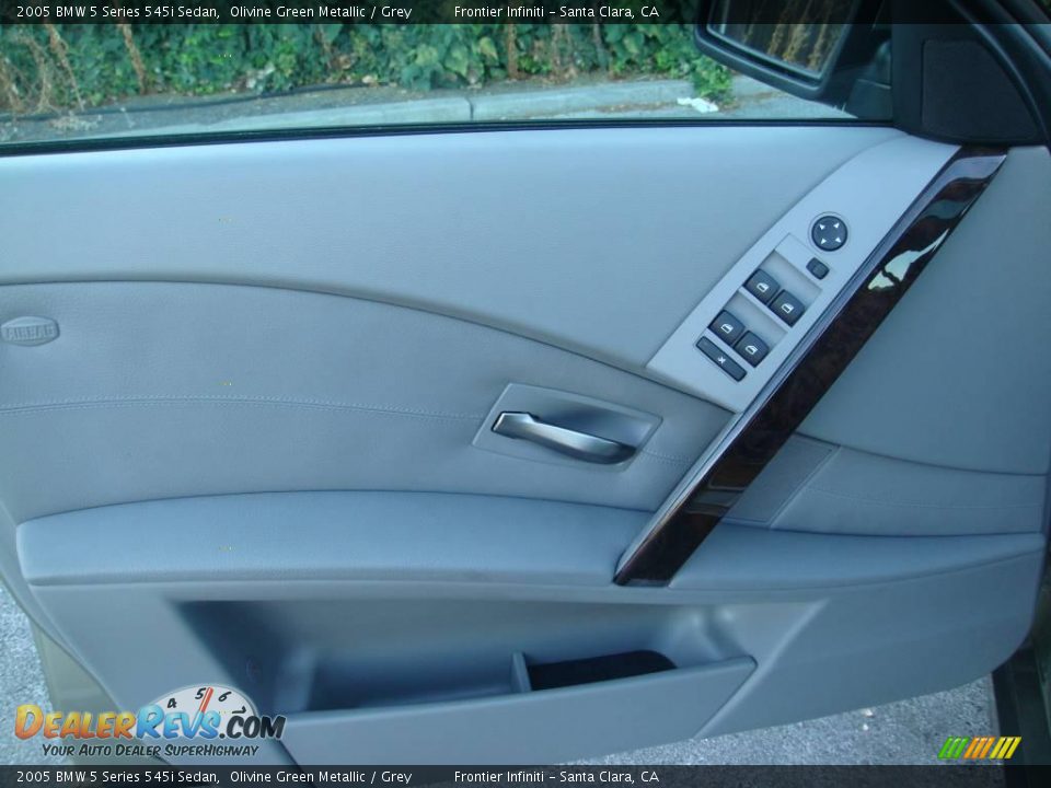 2005 BMW 5 Series 545i Sedan Olivine Green Metallic / Grey Photo #28