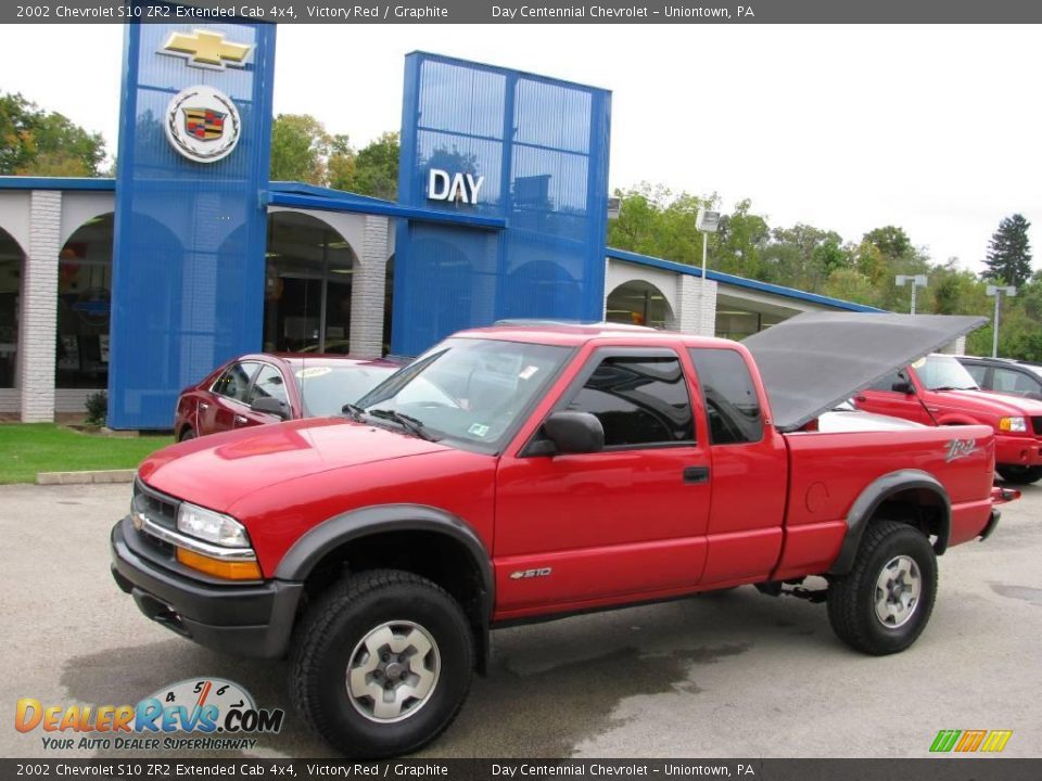 2002 Chevrolet S10 ZR2 Extended Cab 4x4 Victory Red / Graphite Photo #1