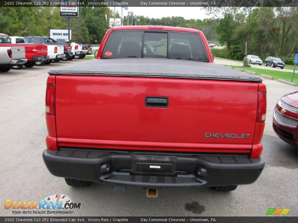 2002 Chevrolet S10 ZR2 Extended Cab 4x4 Victory Red / Graphite Photo #5