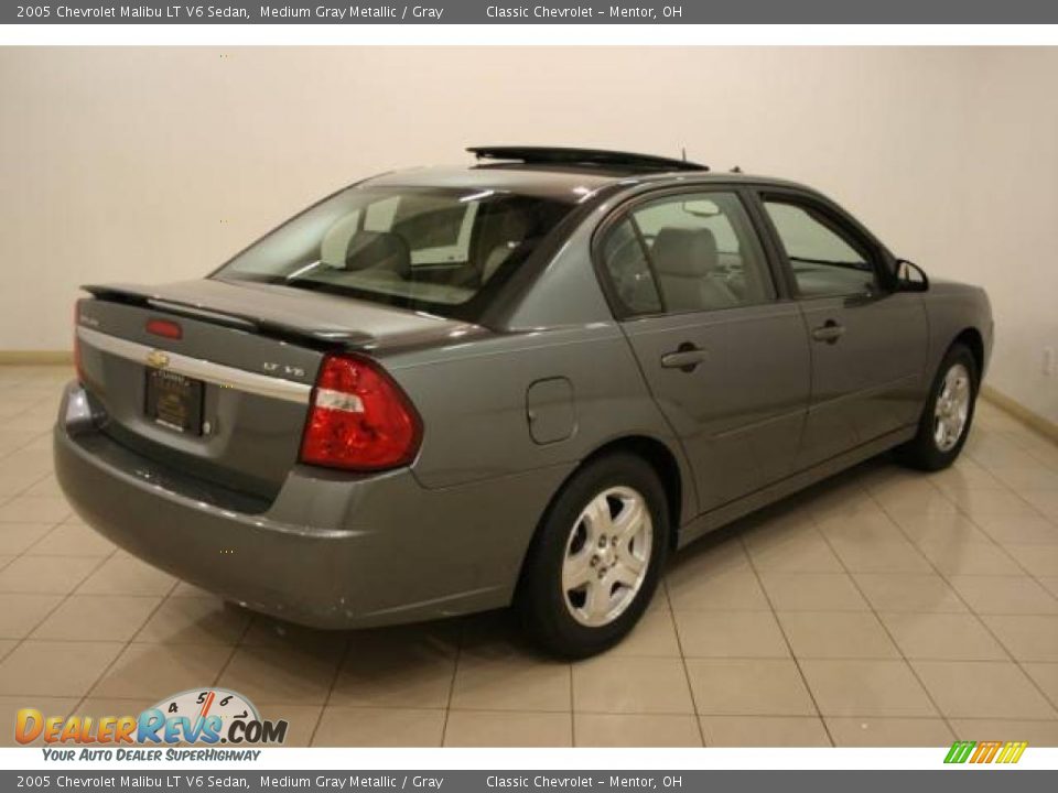 2005 Chevrolet Malibu LT V6 Sedan Medium Gray Metallic / Gray Photo #7