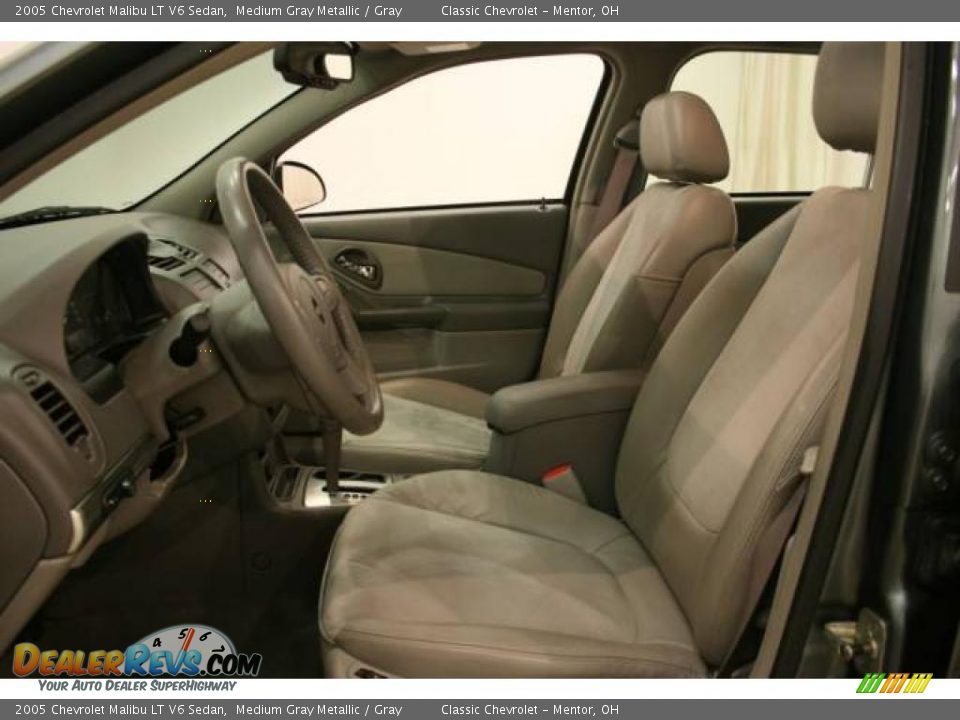 2005 Chevrolet Malibu LT V6 Sedan Medium Gray Metallic / Gray Photo #10