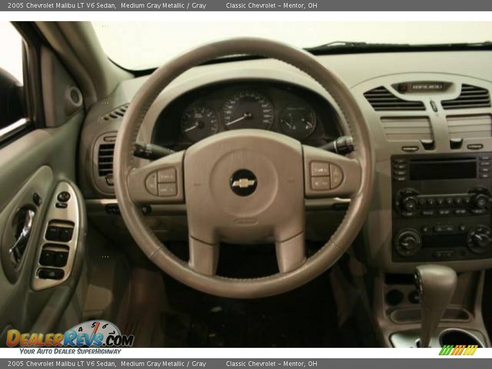 2005 Chevrolet Malibu LT V6 Sedan Medium Gray Metallic / Gray Photo #11