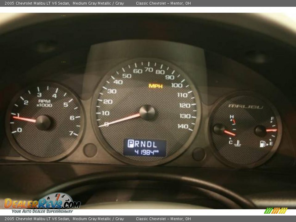 2005 Chevrolet Malibu LT V6 Sedan Medium Gray Metallic / Gray Photo #12