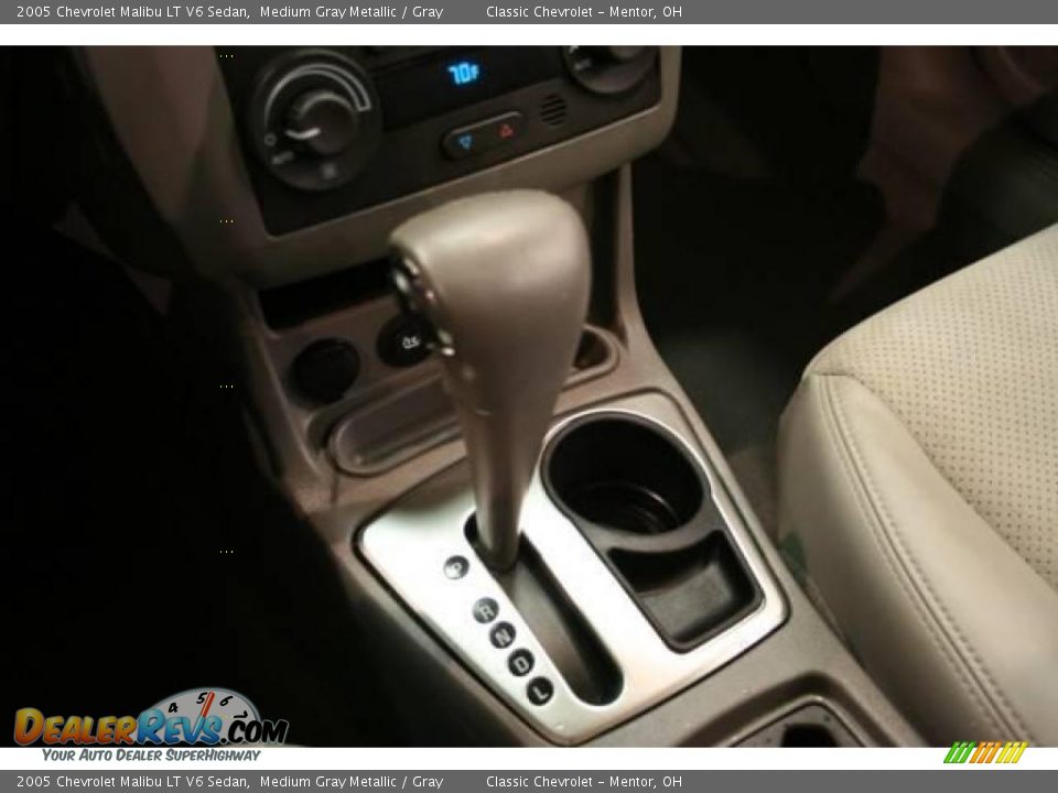 2005 Chevrolet Malibu LT V6 Sedan Medium Gray Metallic / Gray Photo #14