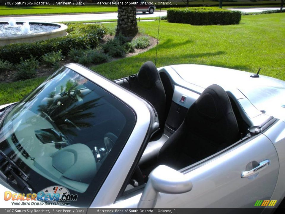 2007 Saturn Sky Roadster Silver Pearl / Black Photo #9