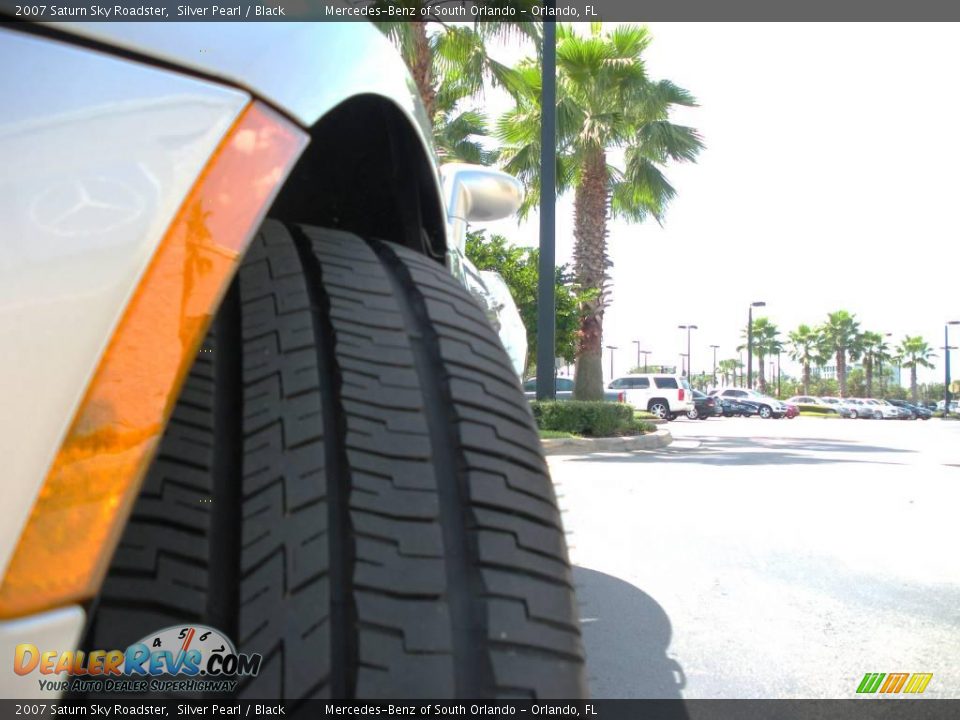 2007 Saturn Sky Roadster Silver Pearl / Black Photo #15