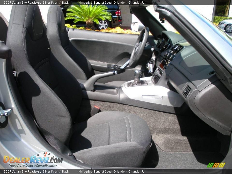 2007 Saturn Sky Roadster Silver Pearl / Black Photo #18