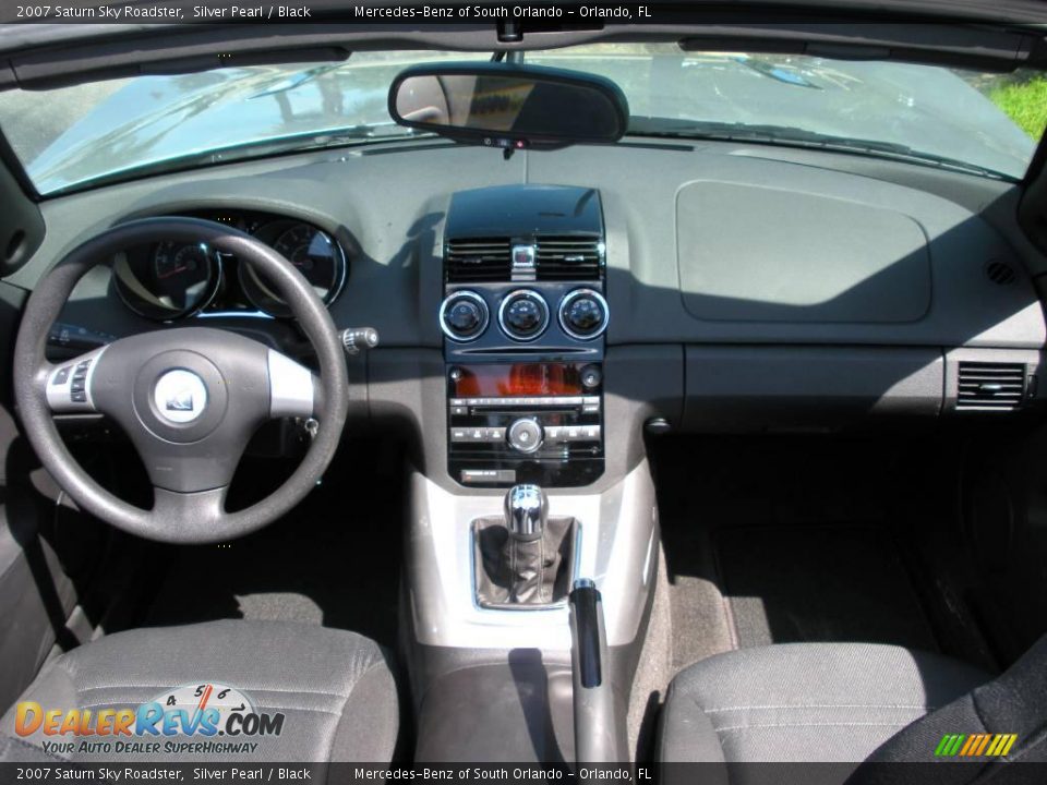 2007 Saturn Sky Roadster Silver Pearl / Black Photo #20