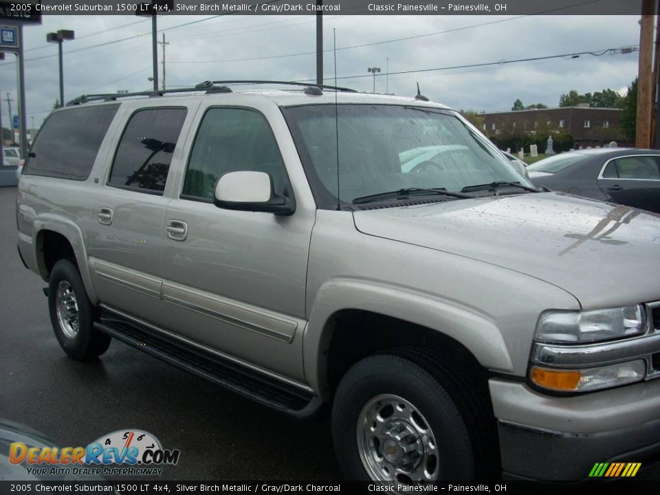 2005 Chevrolet Suburban 1500 LT 4x4 Silver Birch Metallic / Gray/Dark Charcoal Photo #5