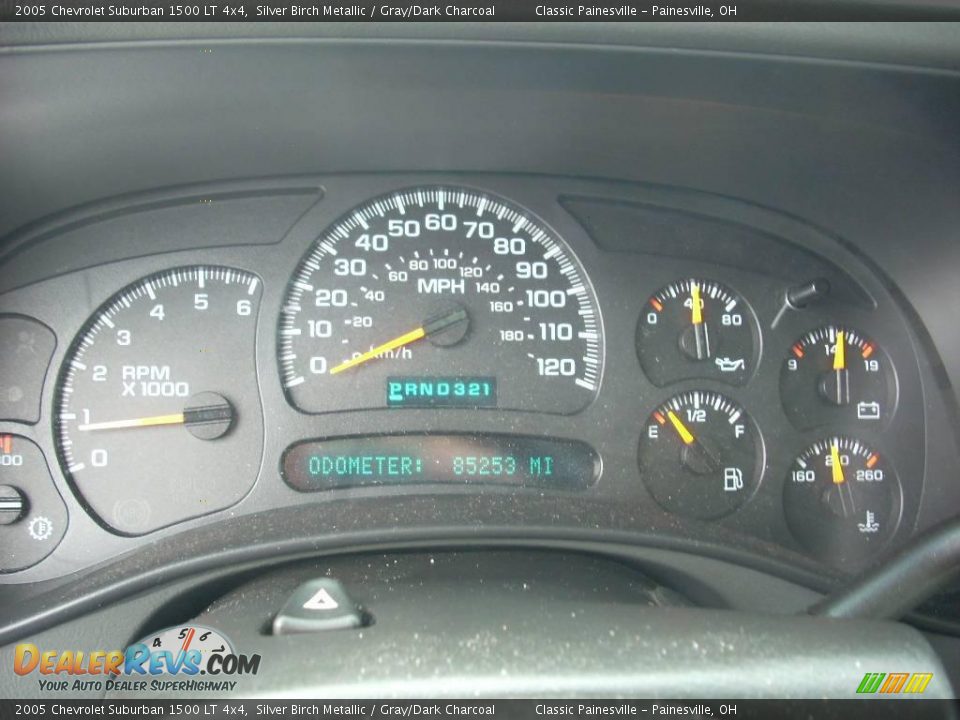 2005 Chevrolet Suburban 1500 LT 4x4 Silver Birch Metallic / Gray/Dark Charcoal Photo #8