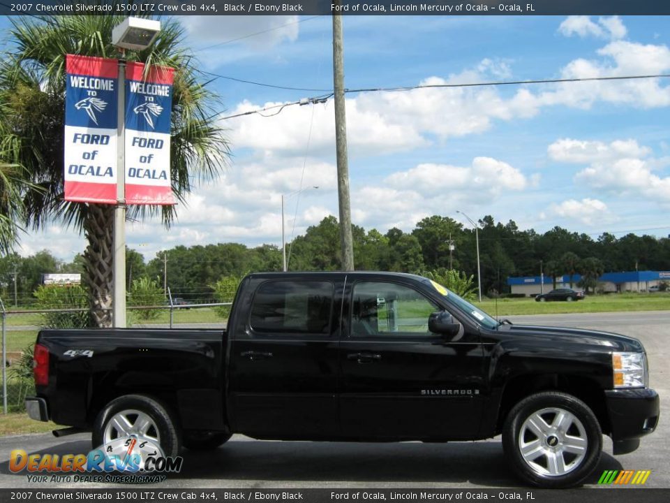 2007 Chevrolet Silverado 1500 LTZ Crew Cab 4x4 Black / Ebony Black Photo #2