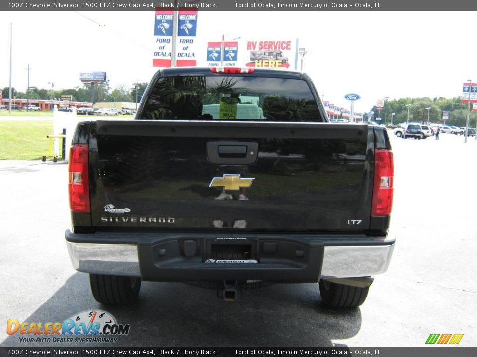 2007 Chevrolet Silverado 1500 LTZ Crew Cab 4x4 Black / Ebony Black Photo #4