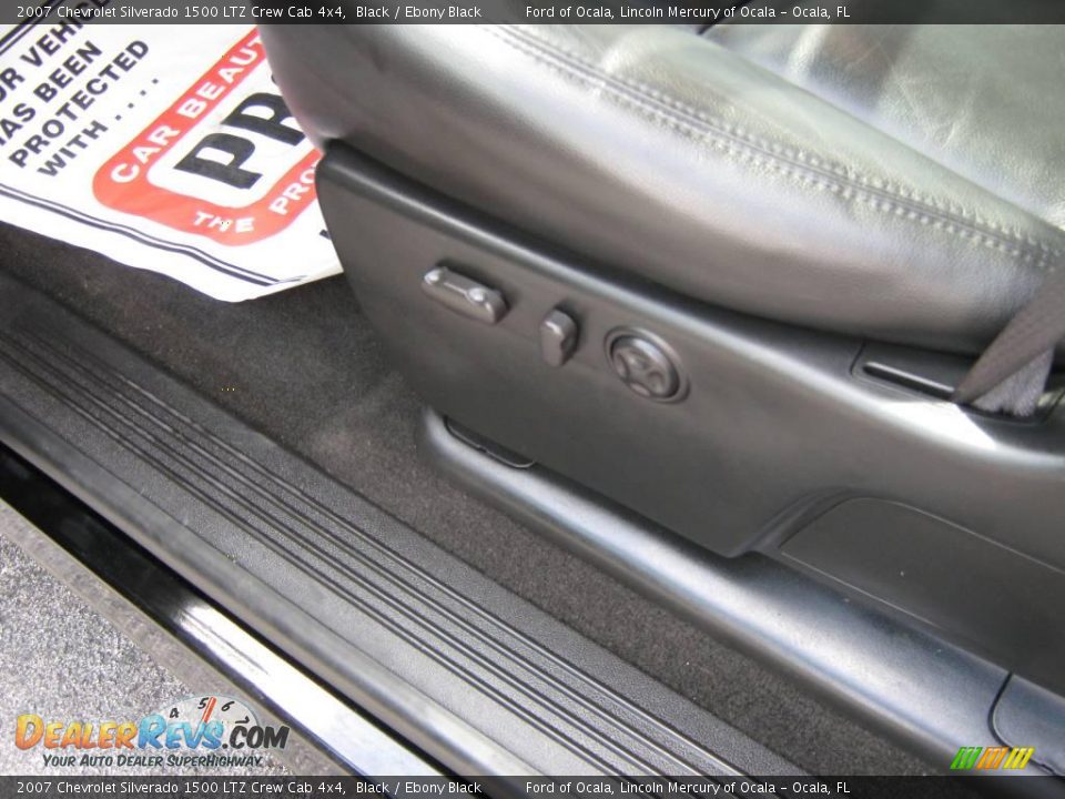2007 Chevrolet Silverado 1500 LTZ Crew Cab 4x4 Black / Ebony Black Photo #17