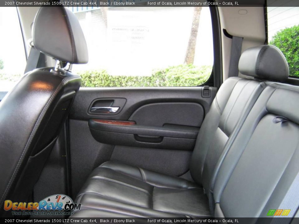 2007 Chevrolet Silverado 1500 LTZ Crew Cab 4x4 Black / Ebony Black Photo #22