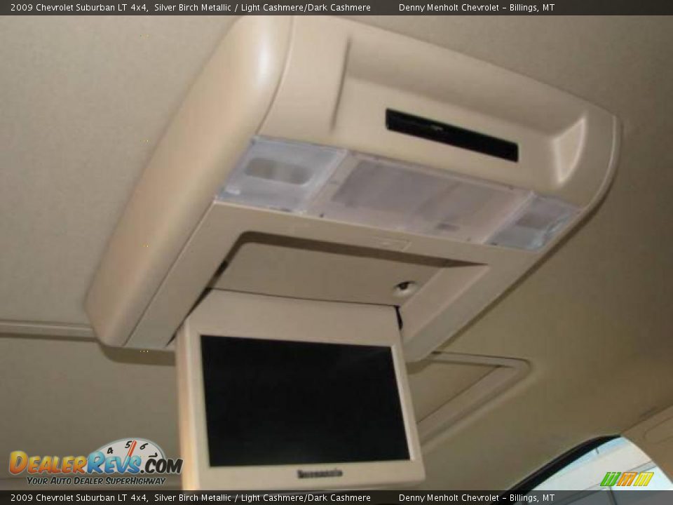 2009 Chevrolet Suburban LT 4x4 Silver Birch Metallic / Light Cashmere/Dark Cashmere Photo #12