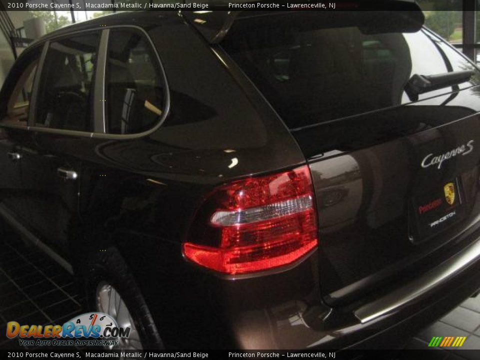 2010 Porsche Cayenne S Macadamia Metallic / Havanna/Sand Beige Photo #6